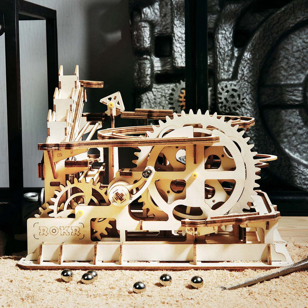 Switchback: Wooden Marble Run Kit, assembled: 254-piece kit