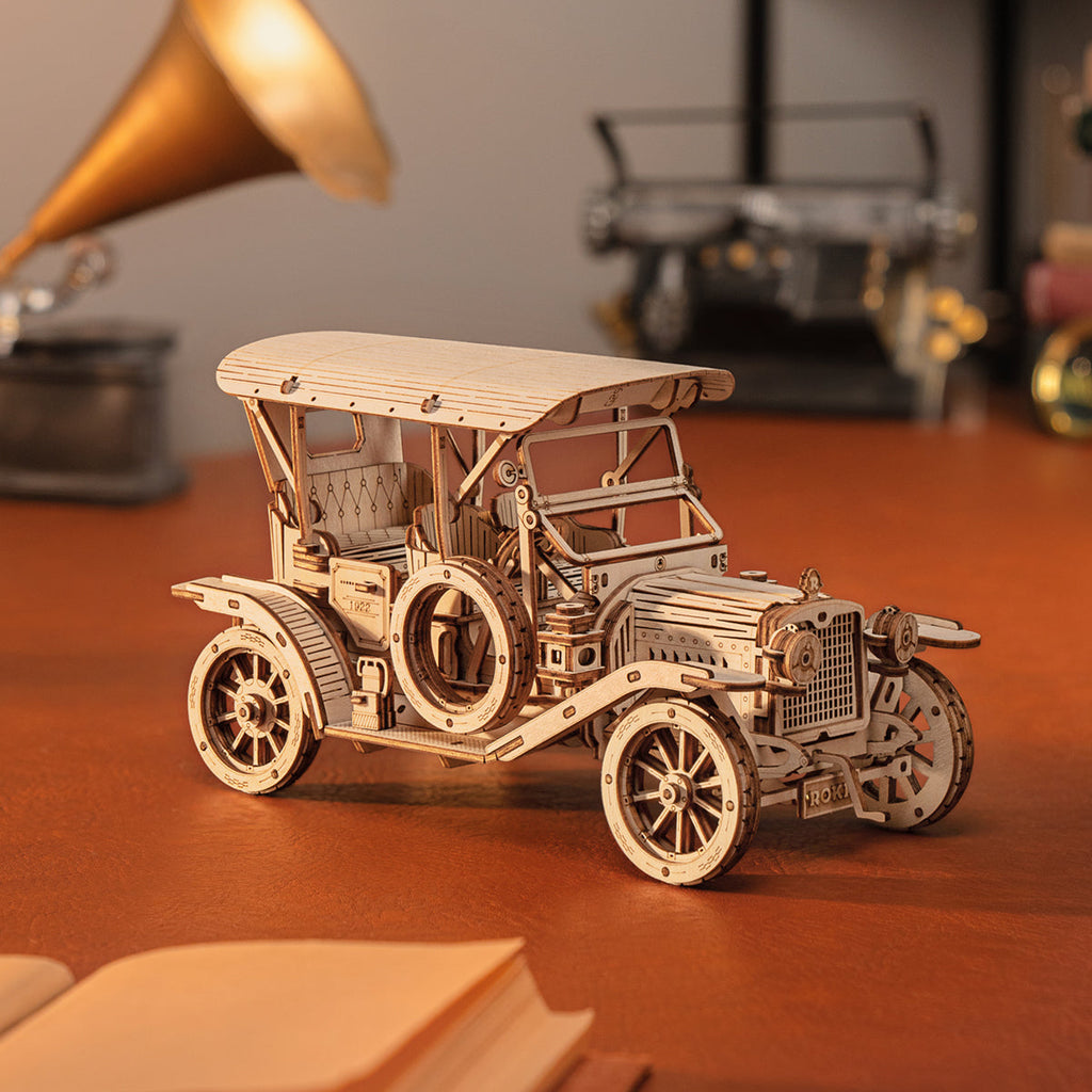 Brass Era: 1:15 Vintage Car Model Kit, photo 3 of 7