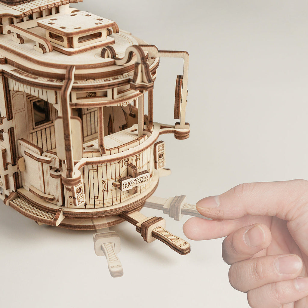 Remodelado: 1:24 Lisbon Tram Model Kit, photo 5 of 8
