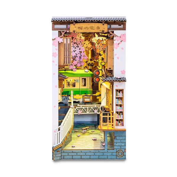 The Riverbank: Sakura Book Nook Kit with LED, photo 8 of 8