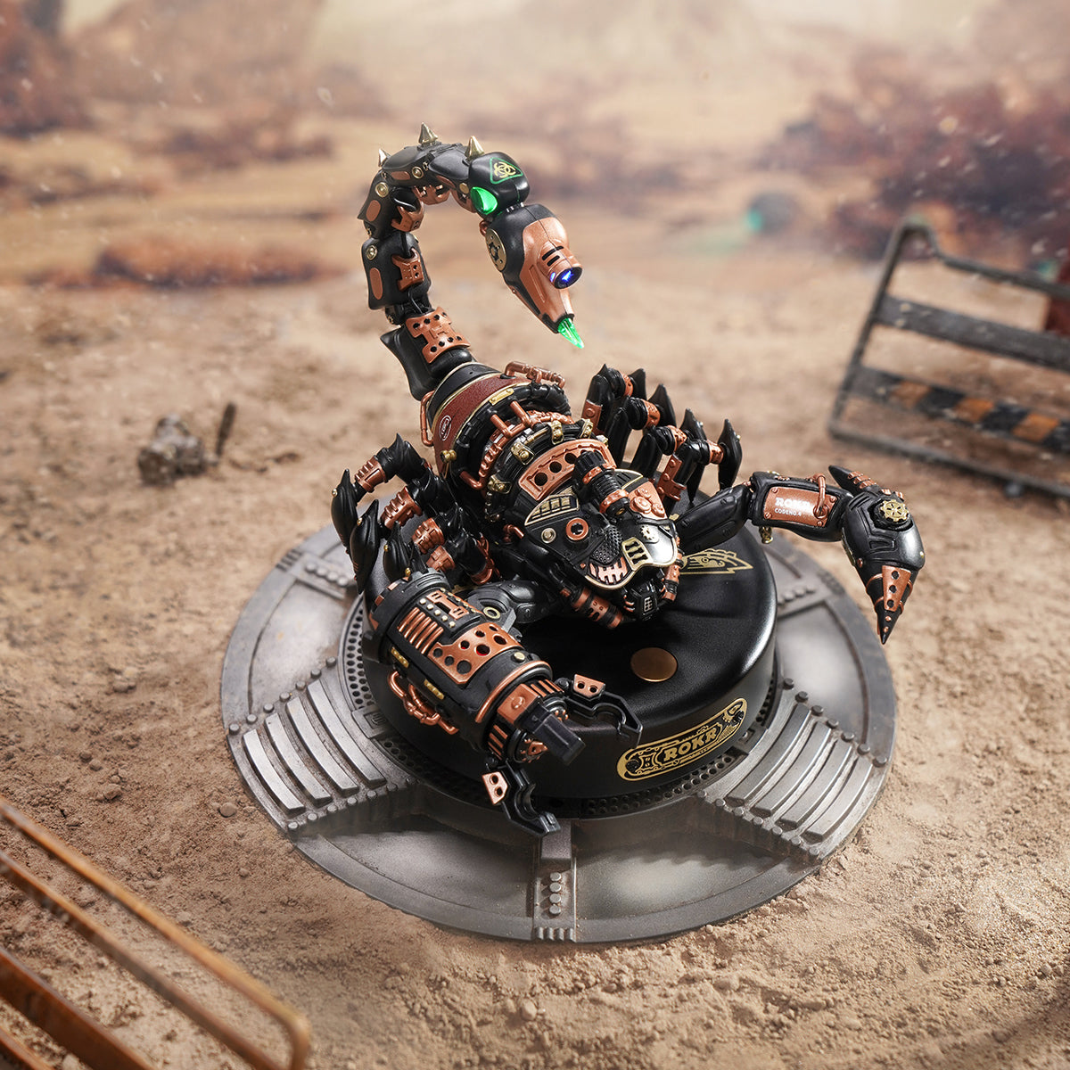 Pandinus: Moving Scorpion Model Kit, photo 3 of 7