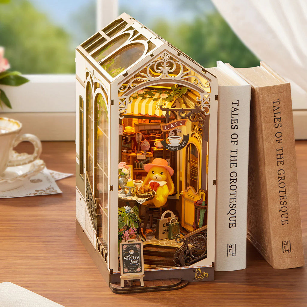 The Regular: Café Book Nook Kit with LED, assembled: 171-piece kit