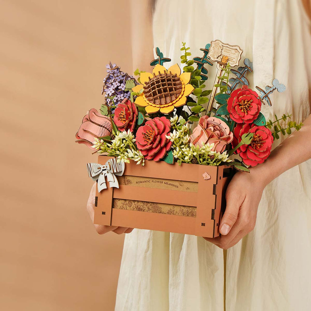 The Everbloom: Wooden Flower Bouquet Kit You Arrange, photo 4 of 8