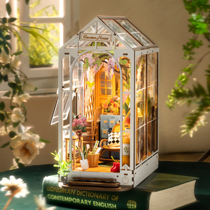 Wisteria: Garden House Book Nook Kit with LED, photo 7 of 11