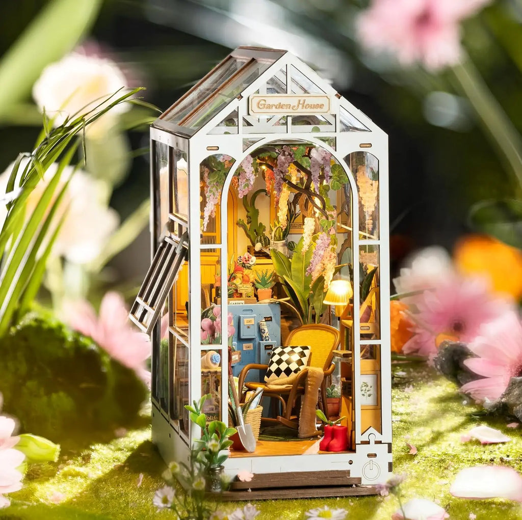 Wisteria: Garden House Book Nook Kit with LED, photo 3 of 11