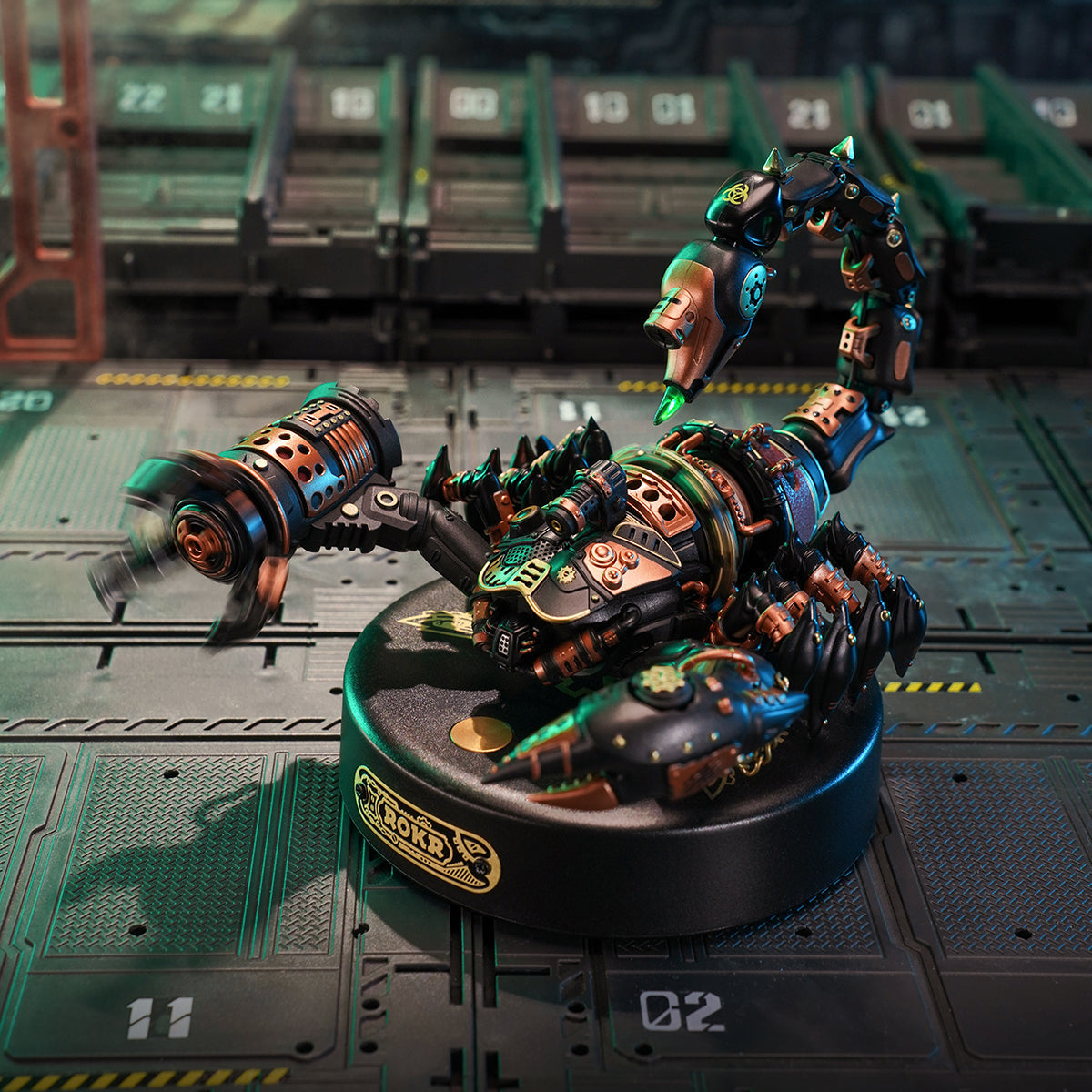 Pandinus: Moving Scorpion Model Kit, assembled: 123-piece kit