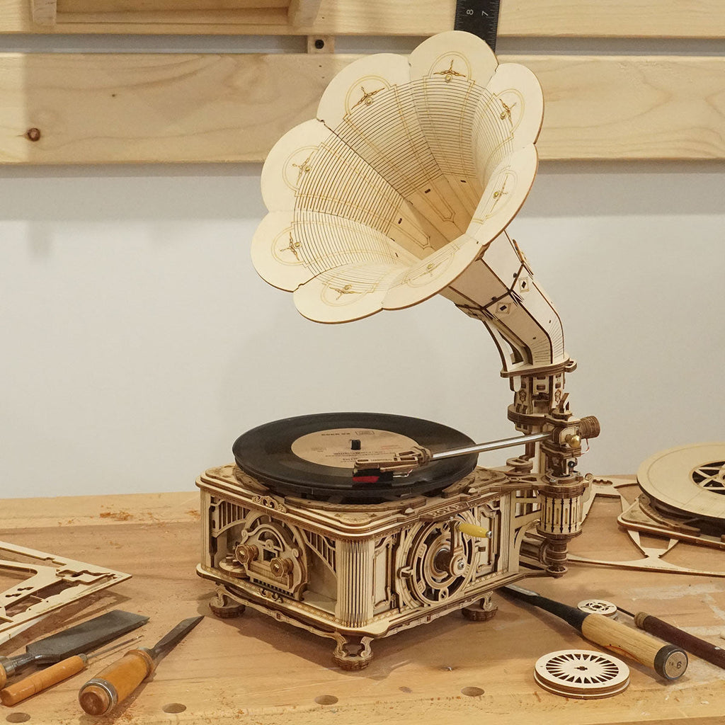 Seventy-Eight: Hand-Crank Gramophone Kit, assembled: 424-piece kit