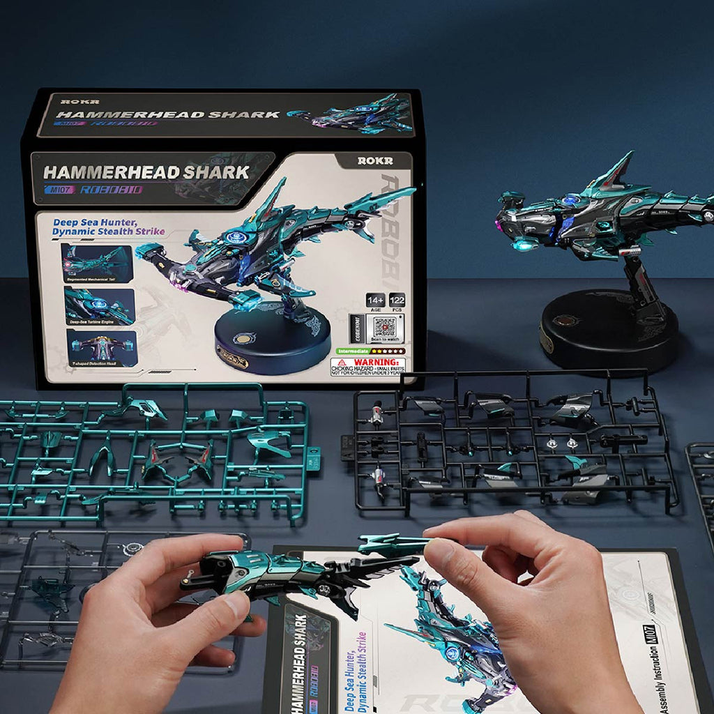 The Deep Current: Mechanical Shark Model Kit with LED, photo 6 of 8